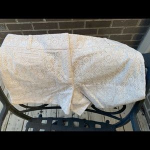 Ann Taylor loft lace appliqué shorts